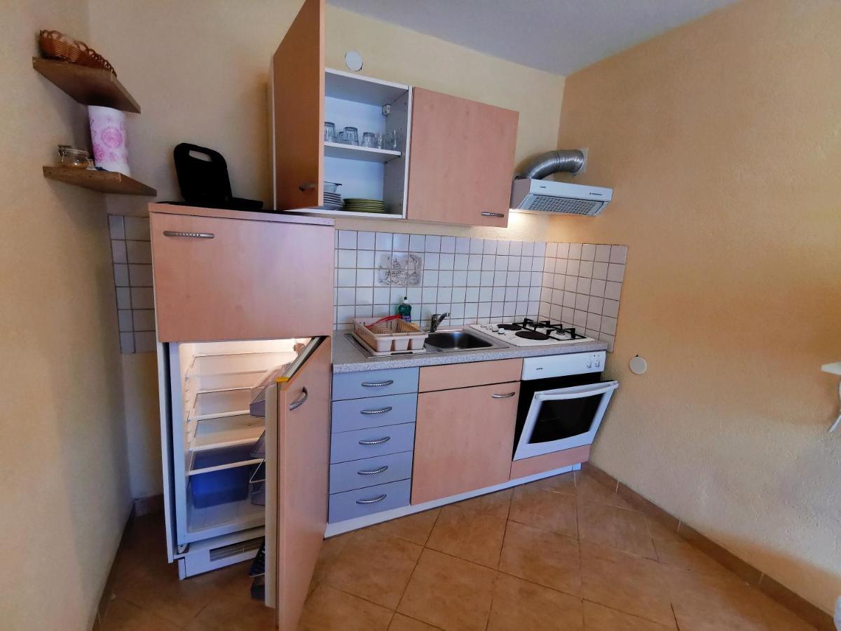 Apartments Ivan Vir Esterno foto