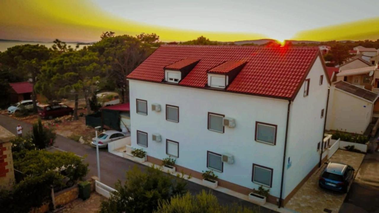 Apartments Ivan Vir Esterno foto